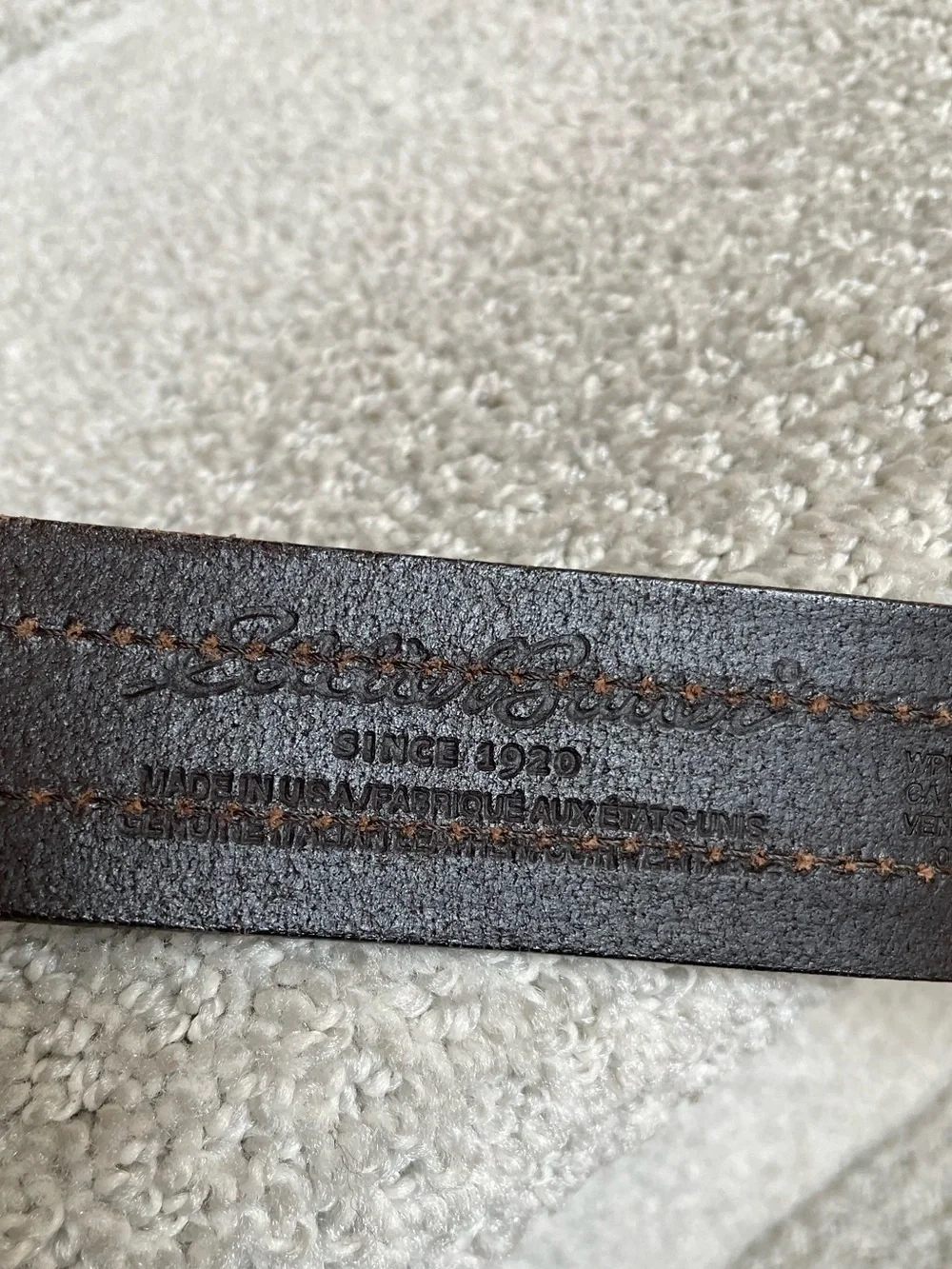 Eddie Bauer Size 42 Brown Leather Stitching Accented Brass Buckle Casual Belt